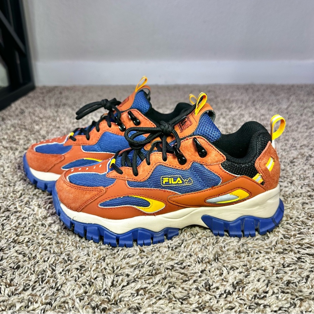 Fila Ray Tracer Apex Athletic Shoes Women’s Size 7 Chunky Sneakers Orange Blue
